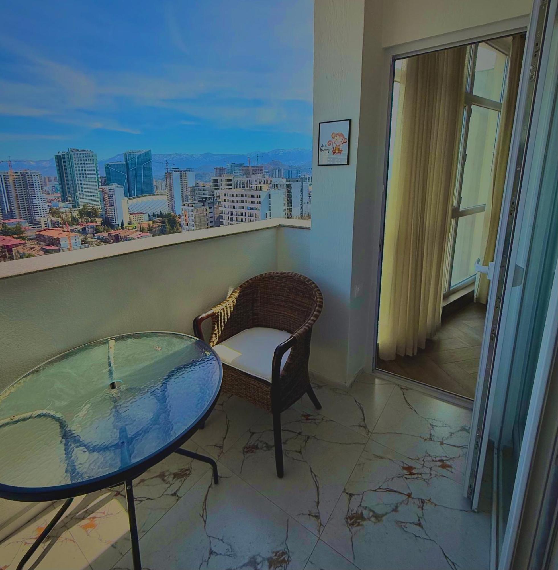 Tamuna'S Cozy Apartment Batumi Exterior foto
